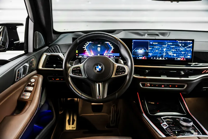 BMW X7 4.4 V8 M60 2024 — foto 13