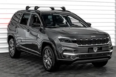 Jeep JEEP COMMANDER T380 DIESEL 4X4  7 LUGARES 2022 — foto 4