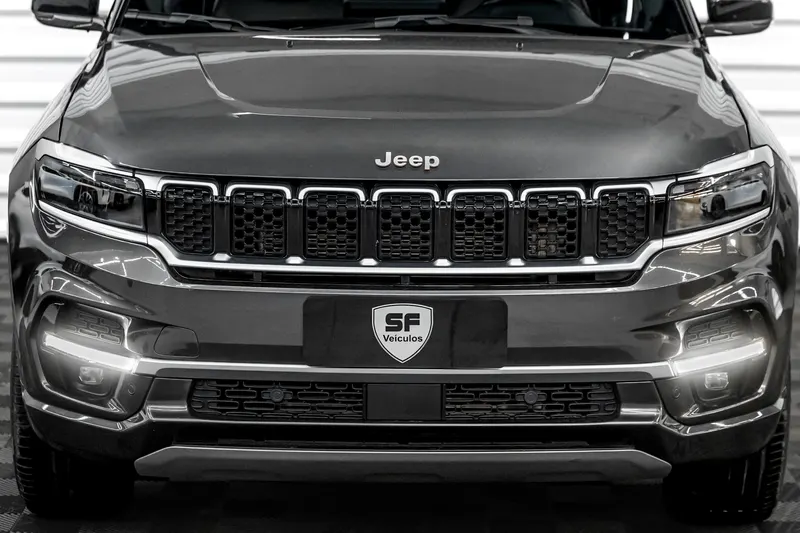 Jeep JEEP COMMANDER T380 DIESEL 4X4  7 LUGARES 2022 — foto 17