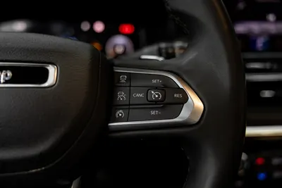 Jeep JEEP COMMANDER T380 DIESEL 4X4  7 LUGARES 2022 — foto 9