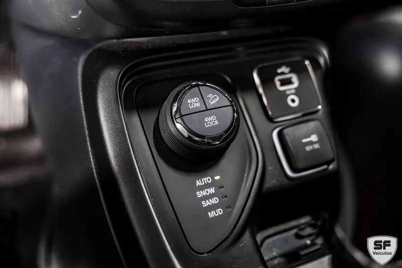 Jeep JEEP COMPASS LONGITUDE DIESEL 4X4 TOP 2020 2020 — foto 12