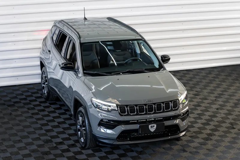 Jeep JEEP COMPASS T270 LONGITUDE TOP 2024 CINZA MOONSTONE 2024 — foto 3