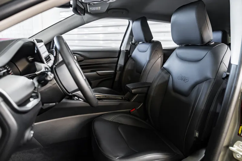Jeep JEEP COMPASS T270 LONGITUDE TOP 2024 CINZA MOONSTONE 2024 — foto 14