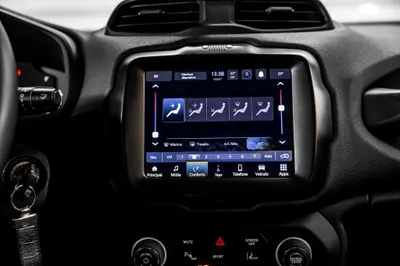 Jeep JEEP RENEGADE LONGITUDE 1.3 T270 TURBO 23 2023 — foto 18