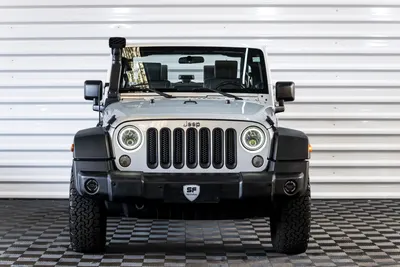 Jeep JEEP WRANGLER 3.8 SPORT 4X4 C/ 60000KM 2010 — foto 1