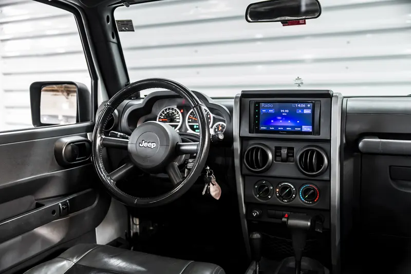 Jeep JEEP WRANGLER 3.8 SPORT 4X4 C/ 60000KM 2010 — foto 12