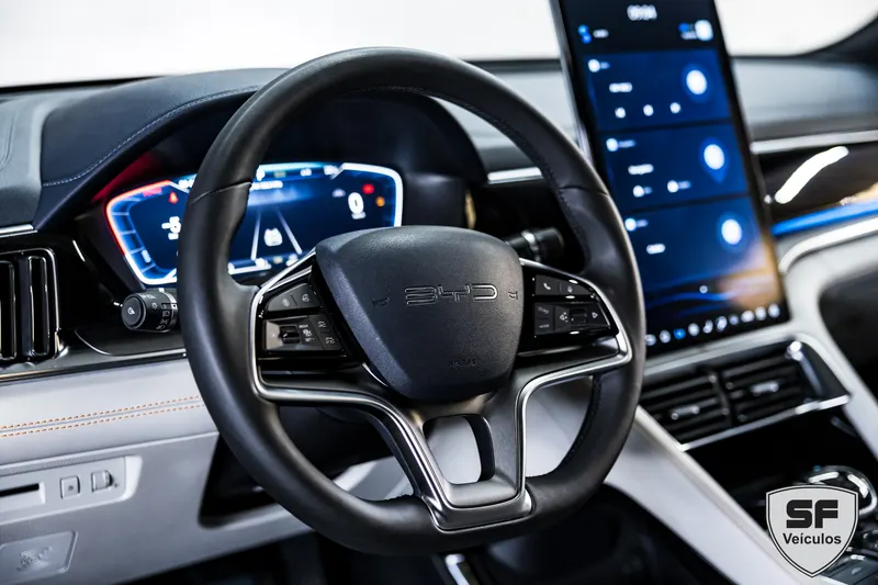 BYD BYD SONG PLUS 2025 TETO PANORAMICO HYBRIDO 2025 — foto 8