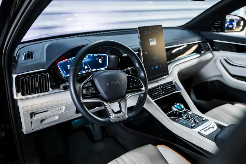 BYD BYD SONG PLUS HYBRIDO 2024 TETO PANORAMICO  2024 — foto 6