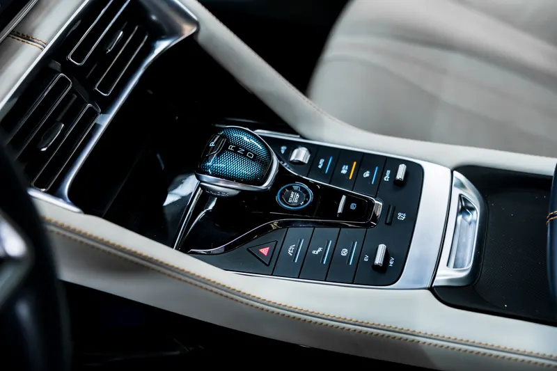 BYD BYD SONG PLUS HYBRIDO 2024 TETO PANORAMICO  2024 — foto 11