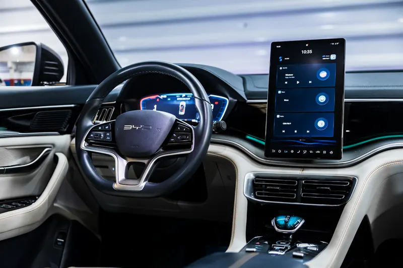 BYD BYD SONG PLUS HYBRIDO 2024 TETO PANORAMICO  2024 — foto 16