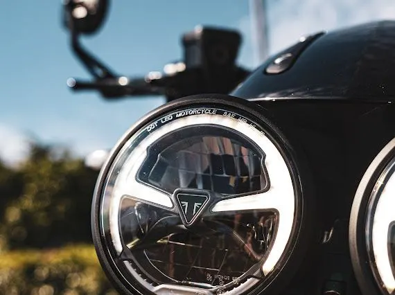 Outra TRIUMPH ROCKET III STORM R 2025 - UNICO DONO 2025 — foto 11