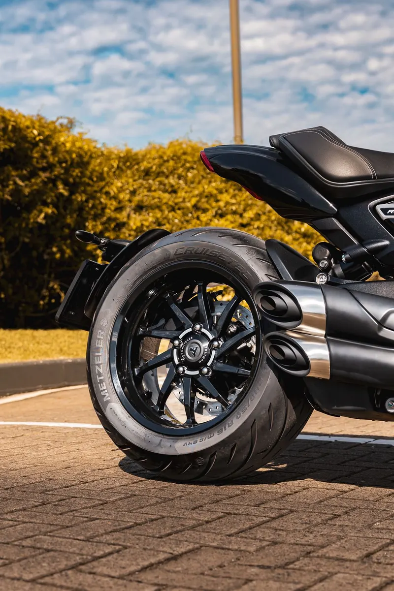 Outra TRIUMPH ROCKET III STORM R 2025 - UNICO DONO 2025 — foto 14