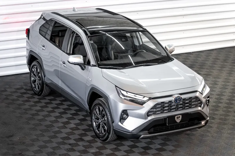 Toyota TOYOTA RAV4 HYBRID SX AWD C/4000KM 2024 — foto 4