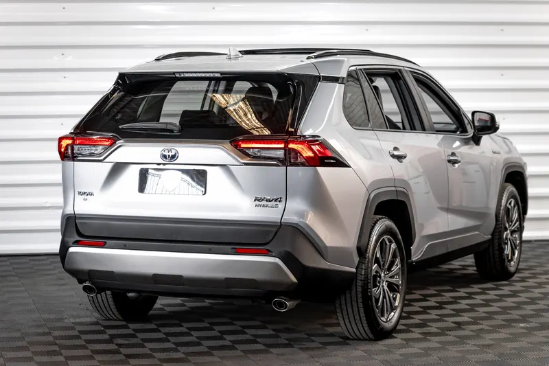 Toyota TOYOTA RAV4 HYBRID SX AWD C/4000KM 2024 — foto 6