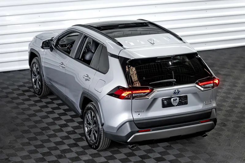Toyota TOYOTA RAV4 HYBRID SX AWD C/4000KM 2024 — foto 9