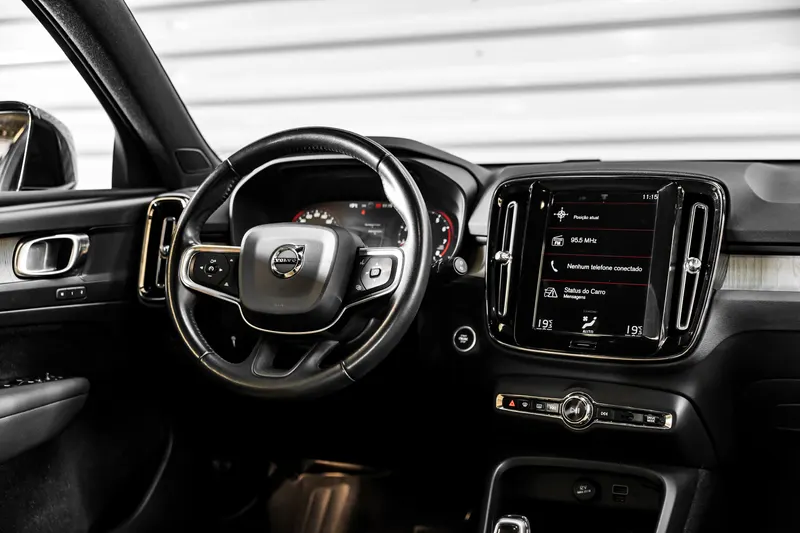 Volvo VOLVO XC40 T4 INSCRIPTION 2020 TETO PANORAMICO 2020 2020 — foto 17