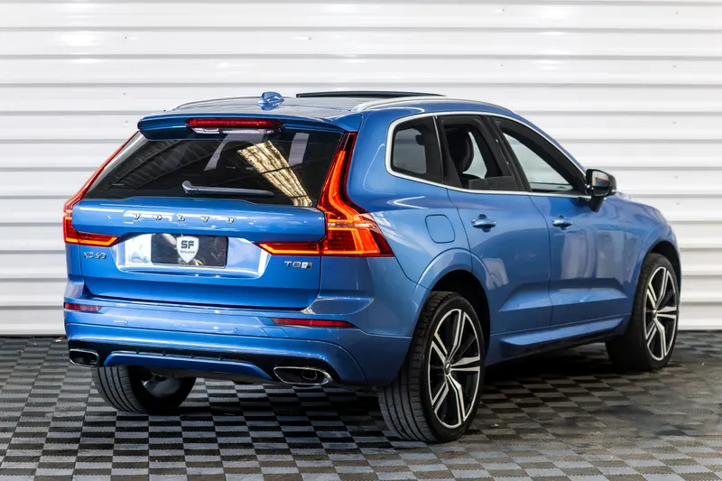 Volvo VOLVO XC60 T8 HYBRID R-DESIGN AWD  TOP 2019 — foto 5
