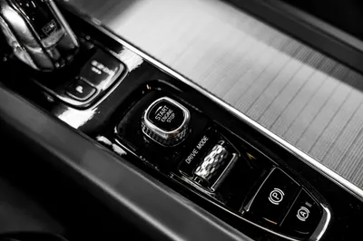 Volvo VOLVO XC60 T8 HYBRID R-DESIGN AWD  TOP 2019 — foto 10