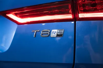 Volvo VOLVO XC60 T8 HYBRID R-DESIGN AWD  TOP 2019 — foto 17