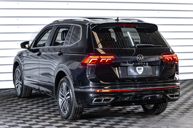 VW VW TIGUAN R-LINE 2.0 300 TSI 2024 2024 — foto 9