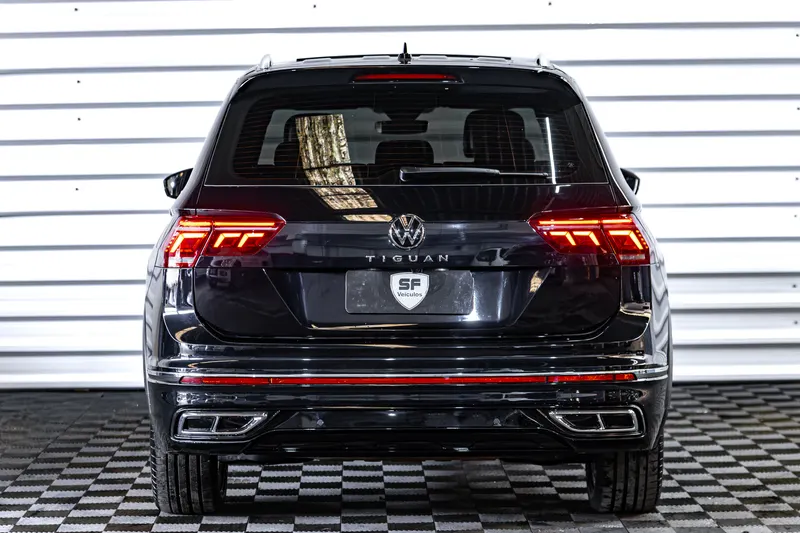 VW VW TIGUAN R-LINE 2.0 300 TSI 2024 2024 — foto 17