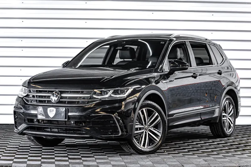 VW VW TIGUAN R-LINE 2.0 300 TSI 2024 2024 — foto 4