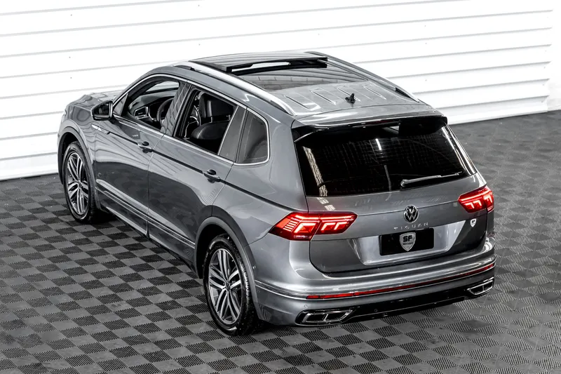 VW VW TIGUAN R-LINE 2.0 300 TSI 2024 2024 — foto 7