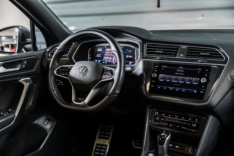 VW VW TIGUAN R-LINE 2.0 300 TSI 2024 2024 — foto 11