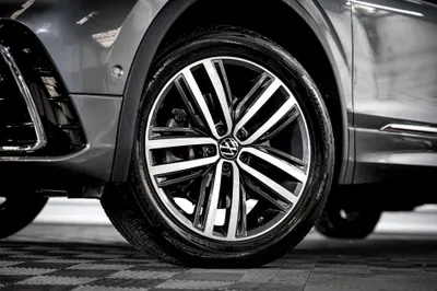VW VW TIGUAN R-LINE 2.0 300 TSI 2024 2024 — foto 14